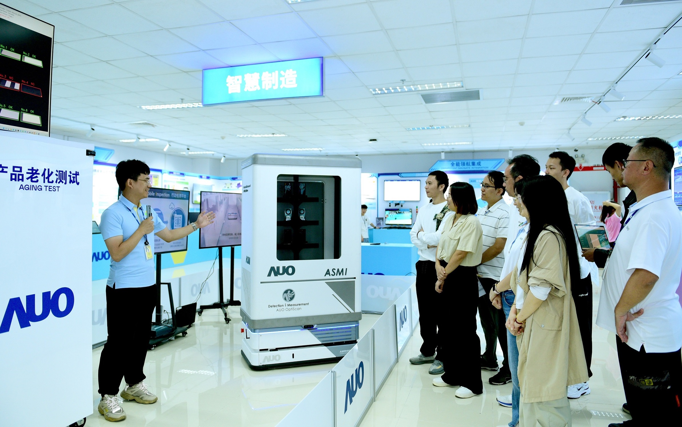 NG娱乐厦门将5G+ABC技术串联生产管理全流程，打通研发、采购、生管、制程、设备、质量等NG娱乐全生命周期制造流程，完成数字化设计、智慧供应链、智能座舱、全流程设备管理、数据驱动优化、智慧在线检测、智慧品管等自适应生产模式升级
